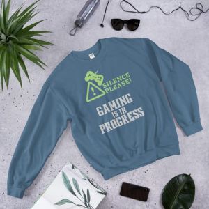 לגיימר - ציוד גיימינג ומחשבים ביגוד ואופנה לגיימר סוודר גיימר Gaming in progress